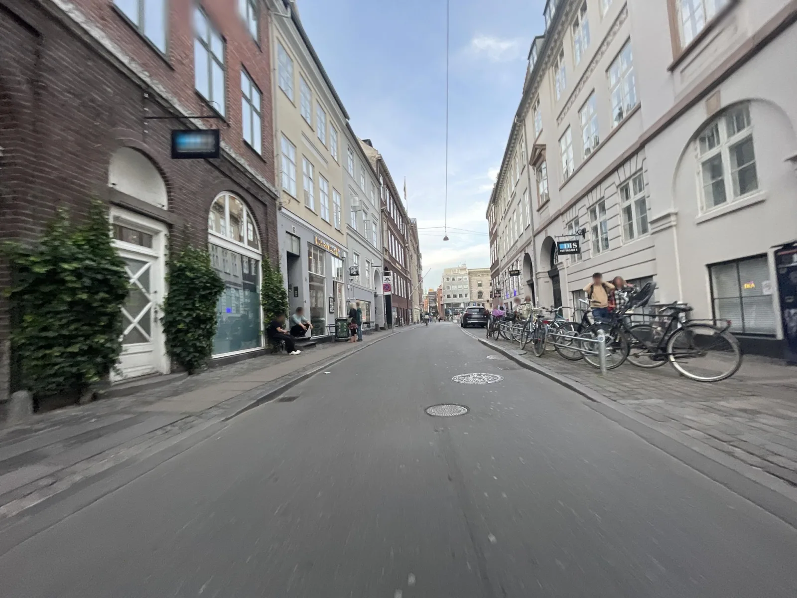 Mapillary-Foto in der Nähe von Fresh Bagel