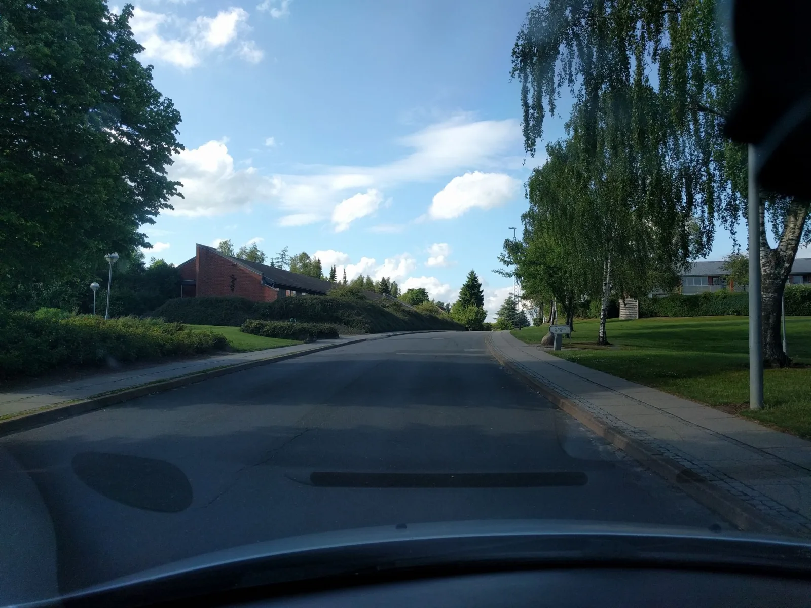 Mapillary-Foto in der Nähe von Montra Odder Parkhotel Restaurant