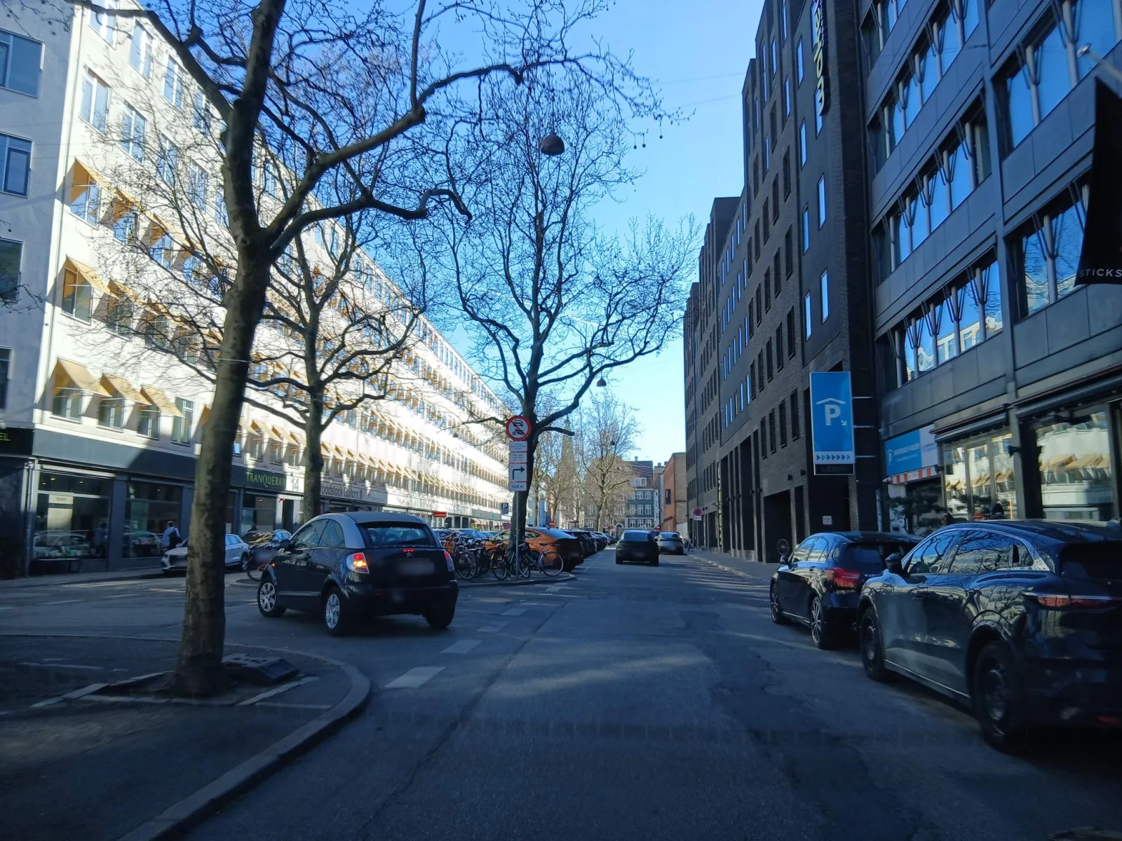 Mapillary-Foto in der Nähe von Gasoline Grill