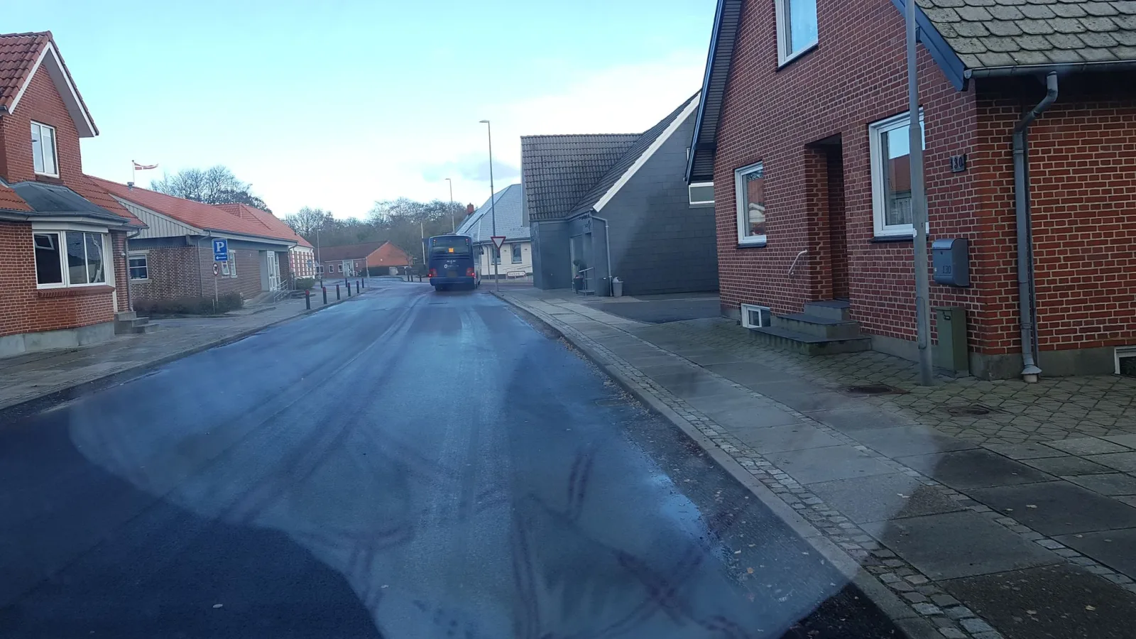 Mapillary-Foto in der Nähe von Pizza deluxe