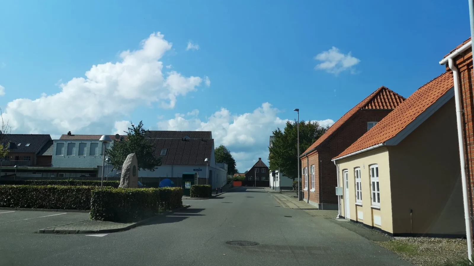 Mapillary-Foto in der Nähe von Nygades Grill & Sushi