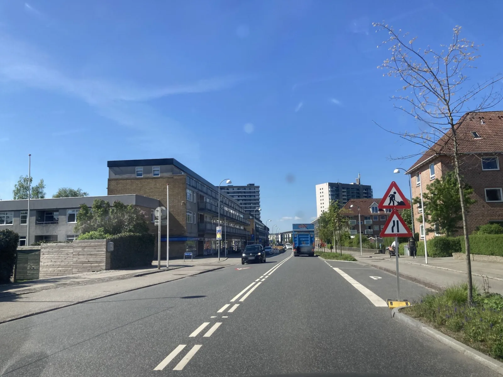Mapillary-Foto in der Nähe von Golden Wok