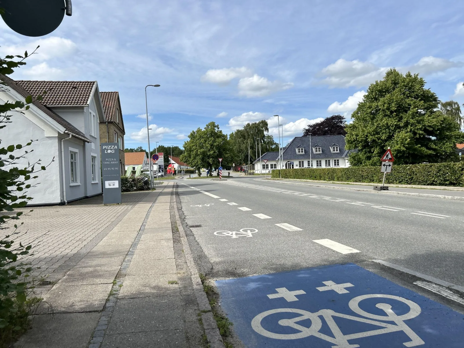 Mapillary-Foto in der Nähe von Pizza Løg