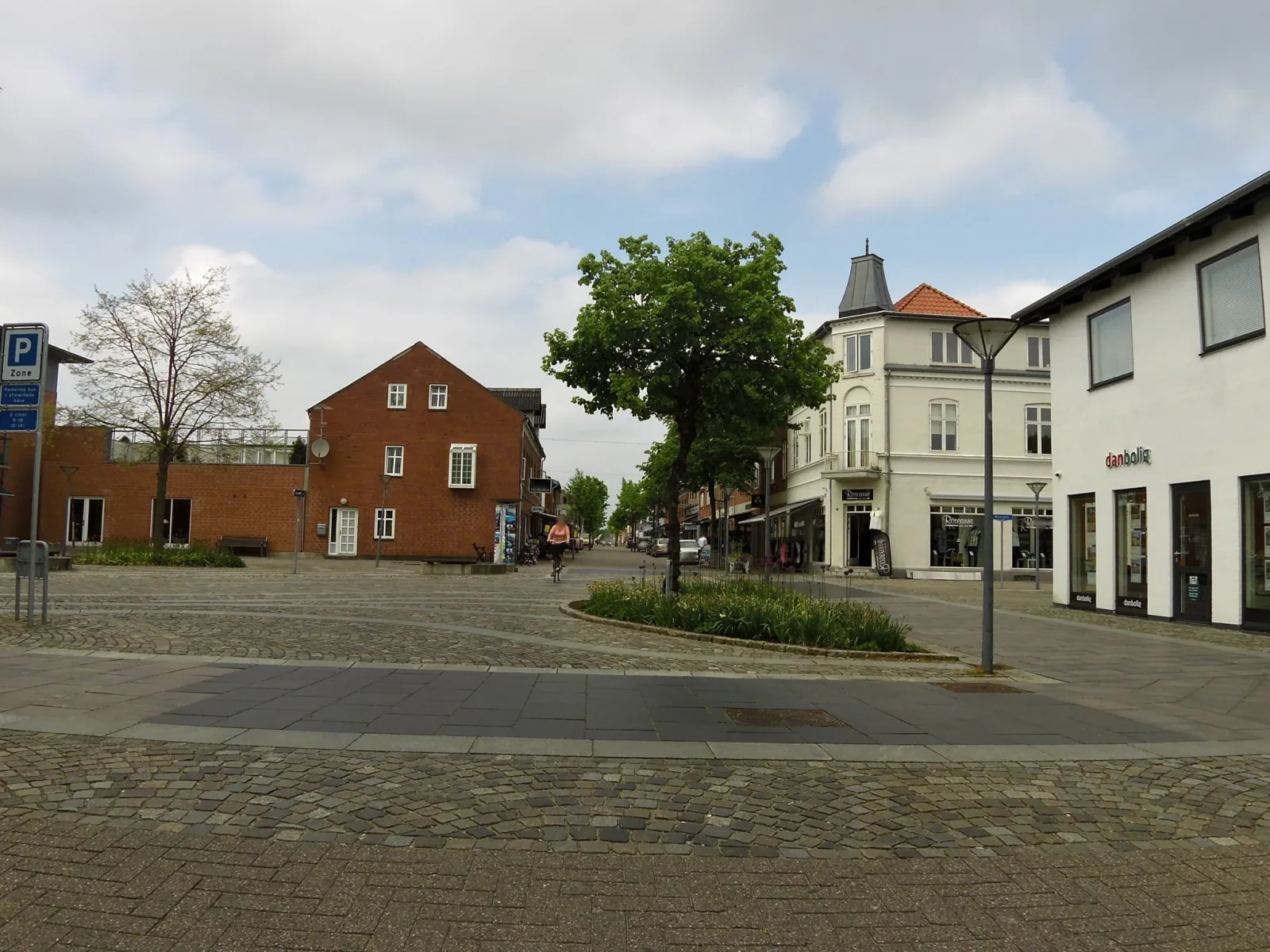 Mapillary-foto nær Pizza Shot