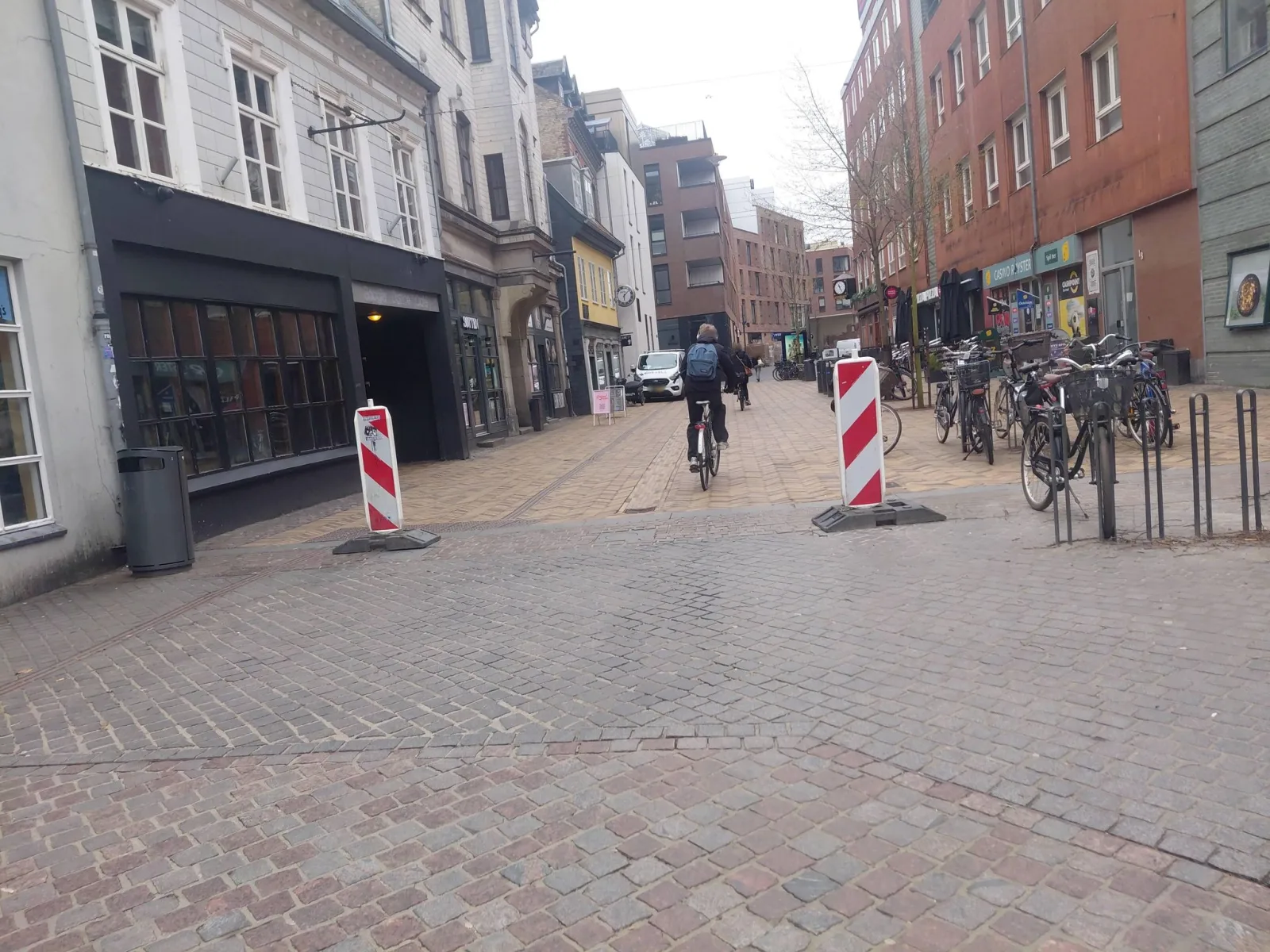 Mapillary-Foto in der Nähe von Pizzapizza-Centrum