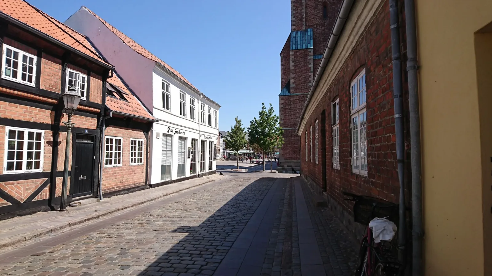 Mapillary-Foto in der Nähe von Restaurant Backhaus