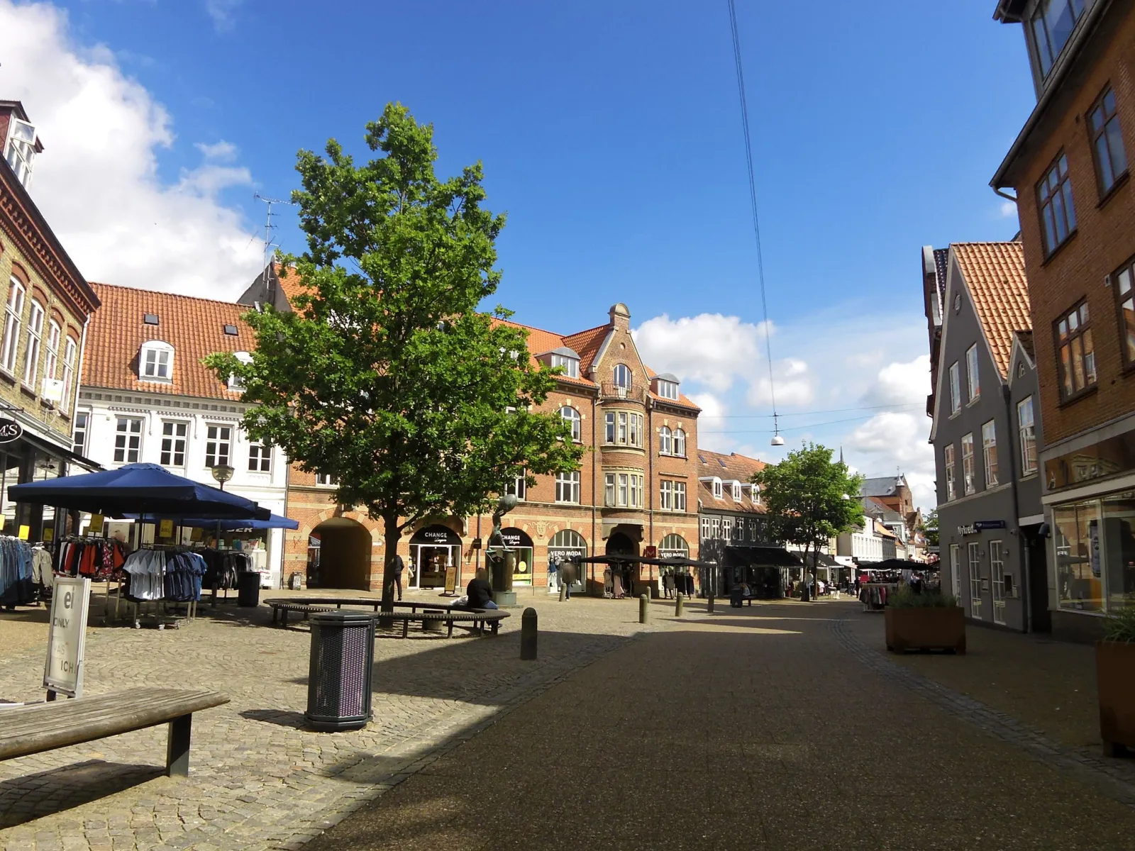 Mapillary-Foto in der Nähe von Restaurant Castello