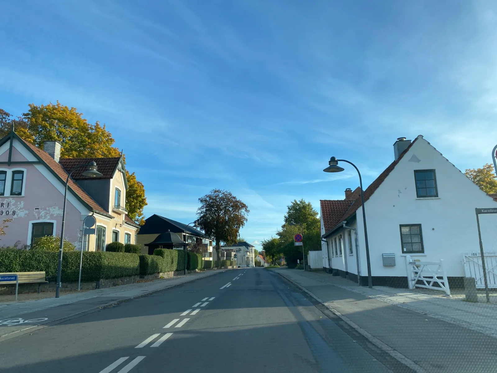 Mapillary-Foto in der Nähe von Hana food gallery