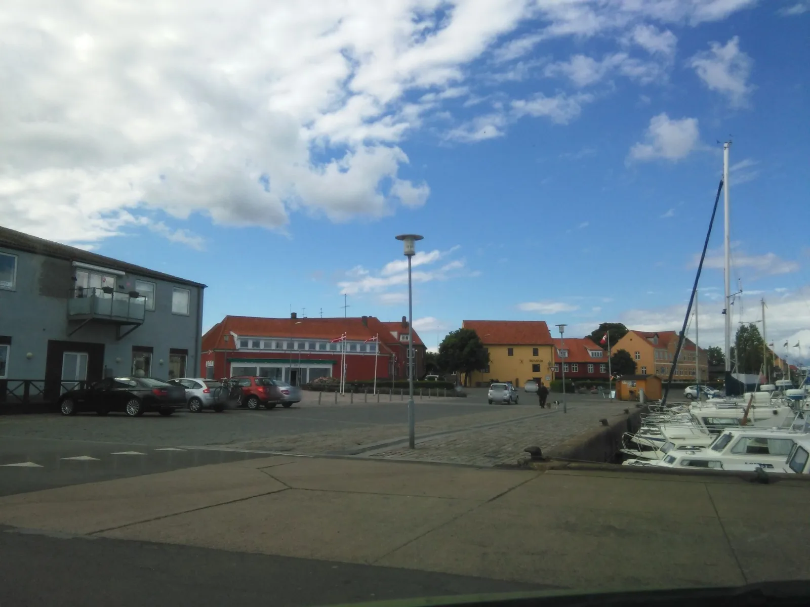 Mapillary-Foto in der Nähe von Happy Pizza